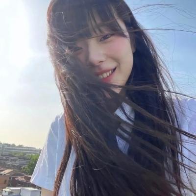 小资女孩向前冲